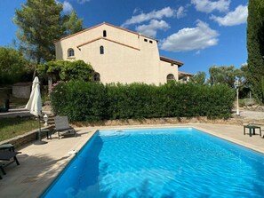 Piscine extérieure
