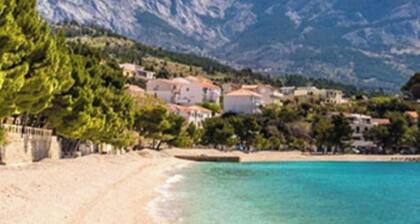 Stone House Lola - Two Bedroom Holiday Home