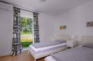 Villa | 4 Schlafzimmer, Bügeleisen/Bügelbrett, individuell eingerichtet