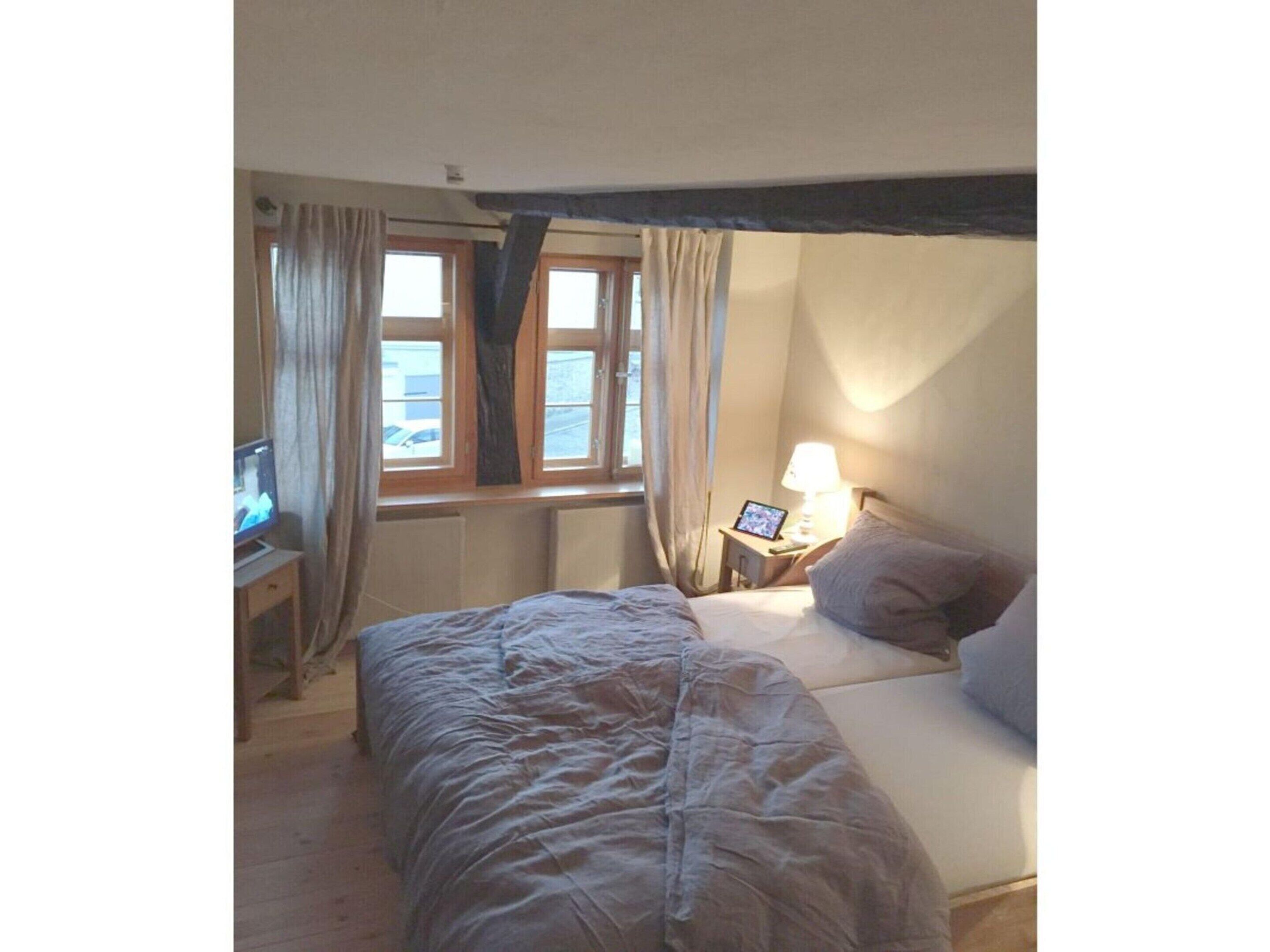 4 bedrooms, iron/ironing board