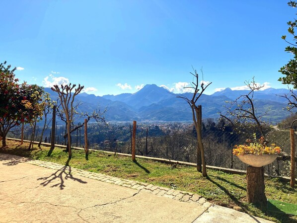 House | Balcony - Holiday Home in Tuscany With Scenic Views (Barga)