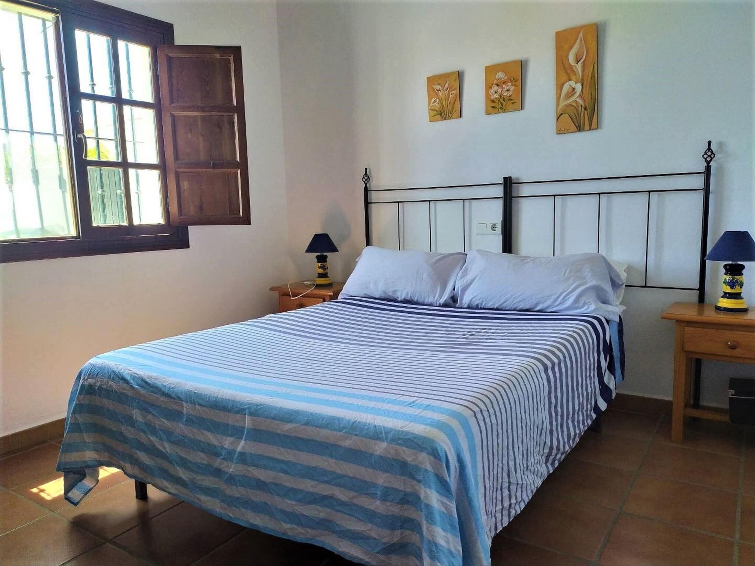 3 bedrooms, individually furnished, iron/ironing board