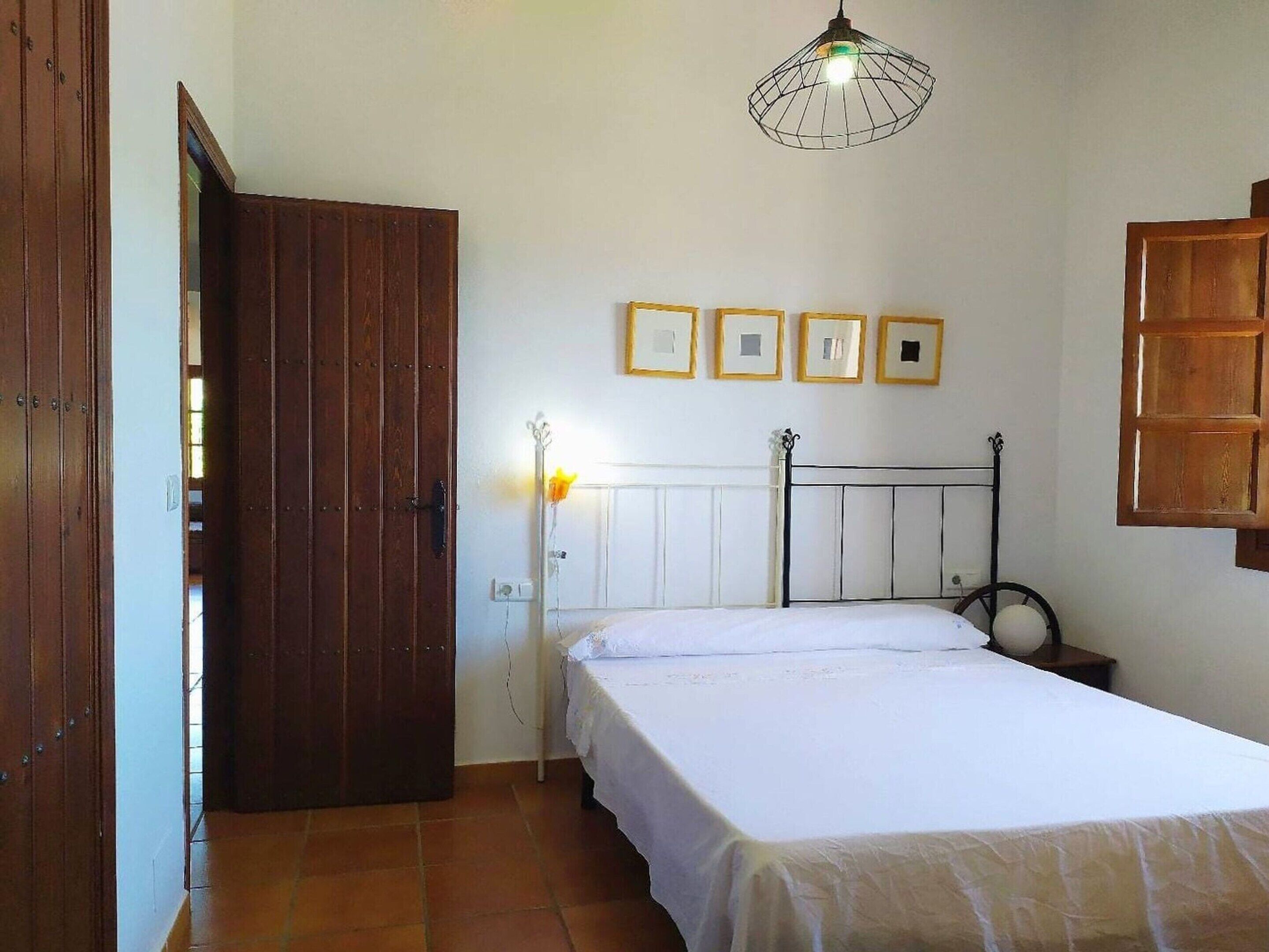 3 soveværelser, individuel indretning, strygejern/strygebræt