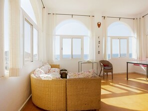 Chalet | Living area