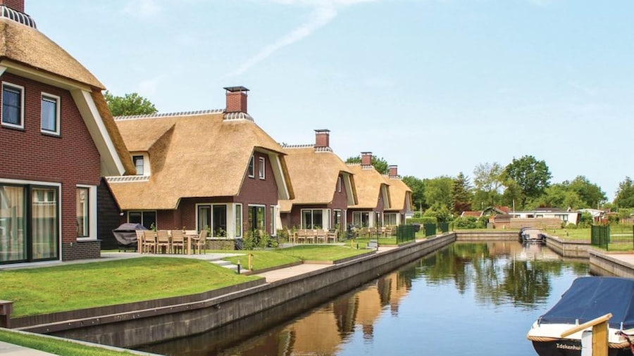Villa in Friesland With Waterfront Jetty
