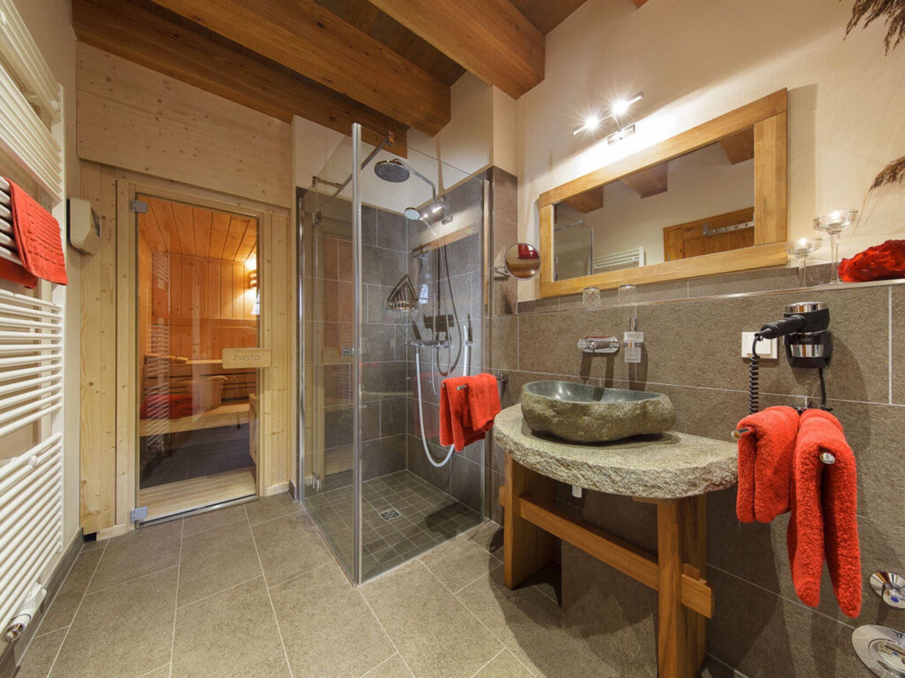 Apartment | Badezimmer | Handtücher