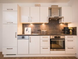 Horno, tetera/pava eléctrica, tostadora