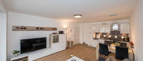 Apartamento | Cozinha privada | Fogão, chaleira elétrica, torradeira