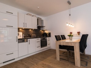 Apartment | Eigene Küche | Ofen, Wasserkocher, Toaster