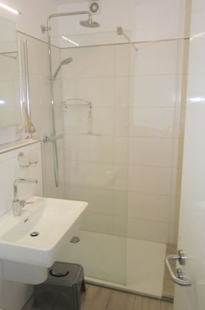 Apartment | Badezimmer