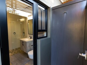 House | Bathroom
