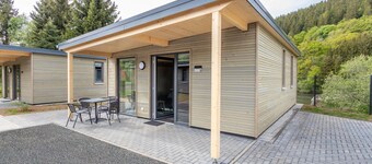 Komfortables Bungalow am Kronenburger See mit Terrasse