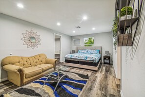 5 chambres, fer et planche à repasser, Wi-Fi, literie fournie