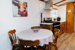 Dining - A Helen Hideaway with national forest in your backyard! (Helen)
