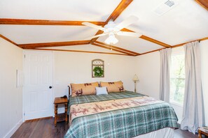 3 soverom, strykejern/-brett, wi-fi (inkludert) og sengetøy