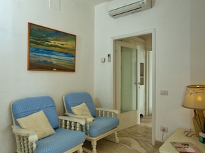 Living room - Holiday Home by Tuscan Coast Marina Carducci (Castagneto Carducci)