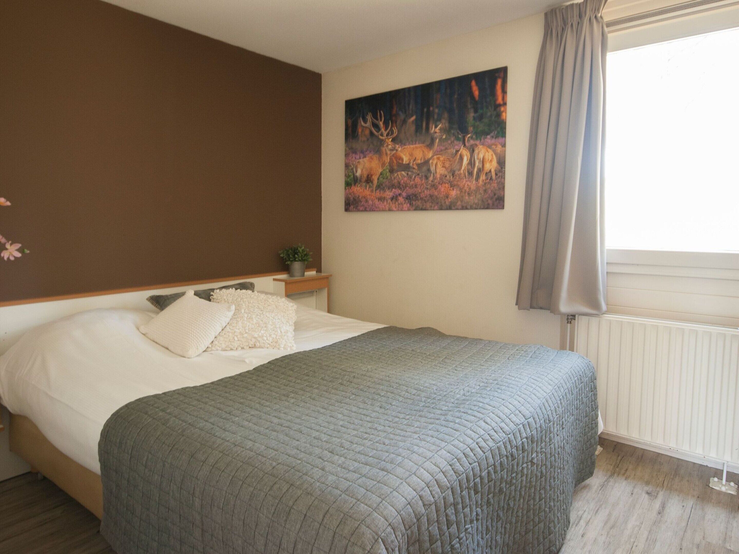 2 bedrooms, individually furnished, bed sheets