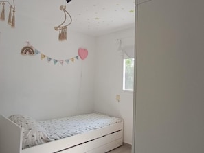 House | 2 bedrooms, bed sheets - Belvilla by OYO Casa El Pinar (Torremolinos)