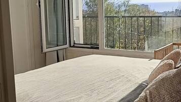 House | 2 bedrooms, bed sheets