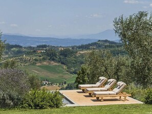Property grounds - Villa Miniato Comfortable Holiday Residence (San Miniato)
