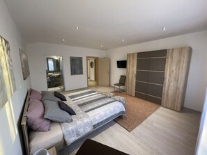 Apartment | 7 bedrooms, individually furnished, iron/ironing board - New White Villa, 60 m2, Pool (Vodnjan)