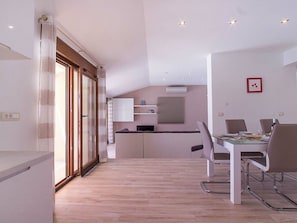 Villa | Private kitchen - Villa Monteci Comfortable Holiday Residence (Vodnjan)