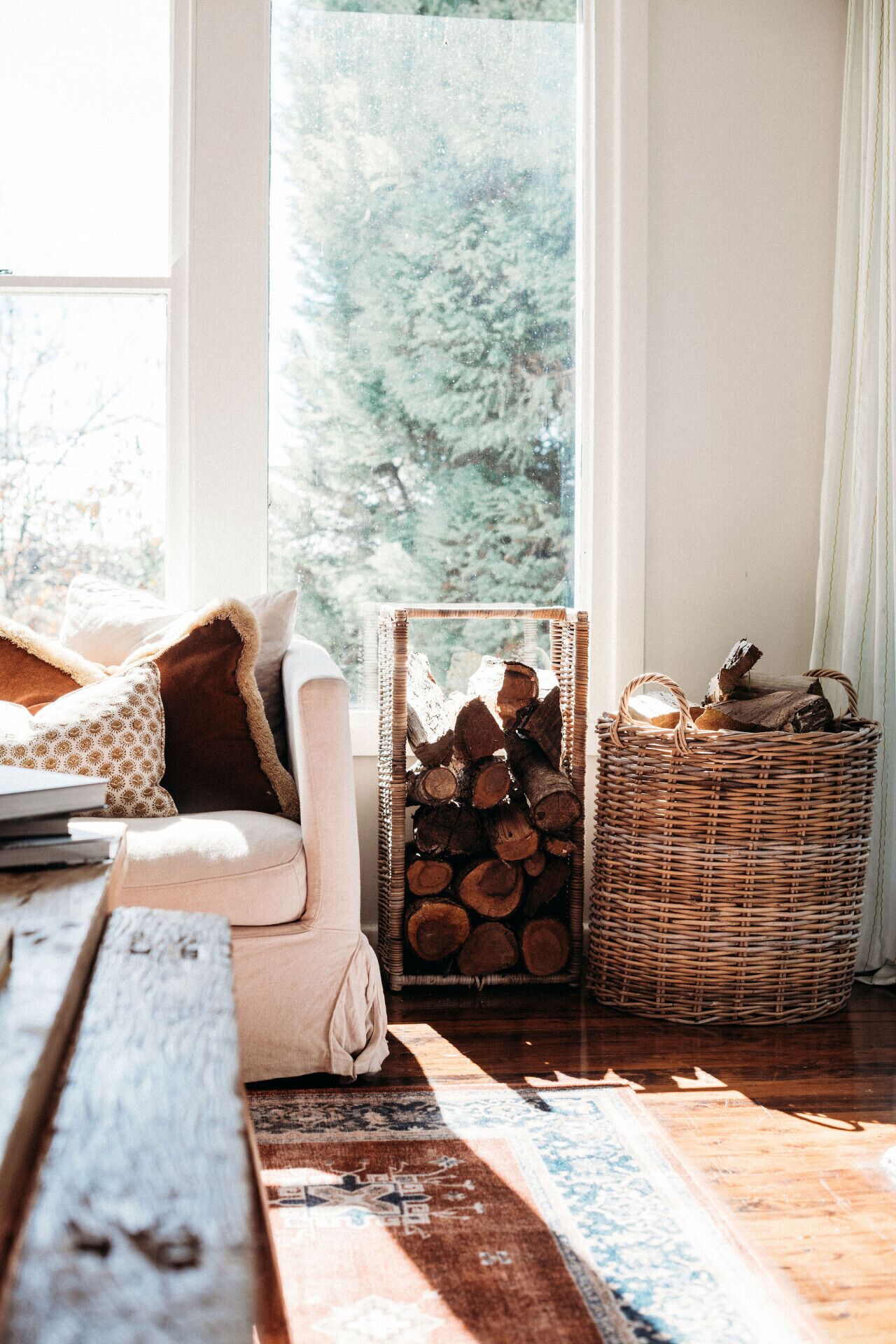 TV, fireplace, books, stereo