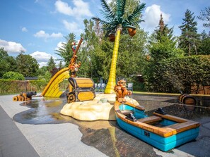 House | Property grounds - Holiday Home With Covered Terrace in Rhenen (Rhenen)