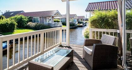 Beautiful Chalet With Sauna and Right on the Water