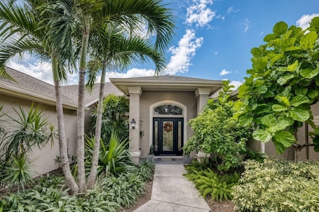 Exterior. Spacious home w/ pool & sauna