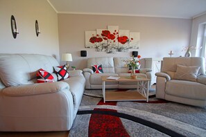 House | Living room - Familienfreundliche Haushaelfte in Alt Bukow (Alt Bukow)