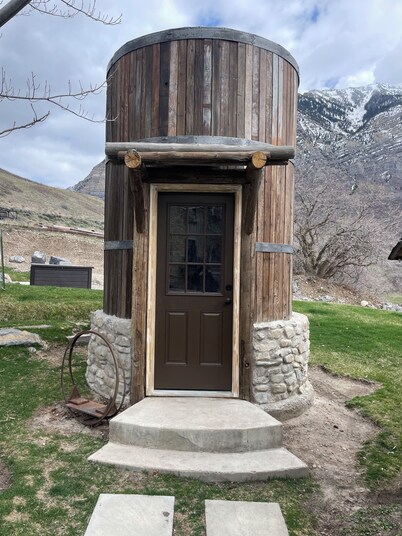 Best Mountain View in Utah. Rustic ranch setting. 