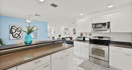 Superb Holiday Villa w/pool in Bonita Springs