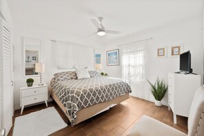 3 habitaciones, escritorio, wifi gratis y ropa de cama