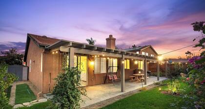 Pet Friendly 4 BR Home, Perfect for Monthly Stays. Near Wineries & Restaurants!