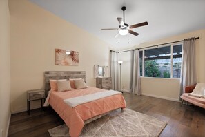 4 habitaciones, escritorio, wifi y ropa de cama 