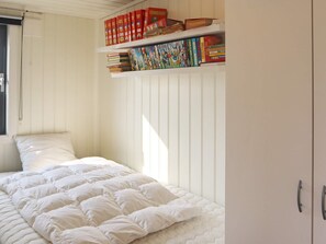 House | 3 bedrooms, individually furnished - 5 Person Holiday Home in Sondeled (Risør)