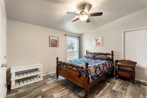 2 Schlafzimmer, Bügeleisen/Bügelbrett, kostenloses WLAN, Bettwäsche