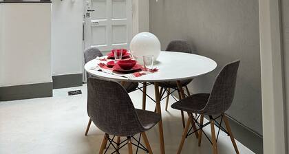 Buenos Aires, your apartment at downtown. Historic building in San Telmo