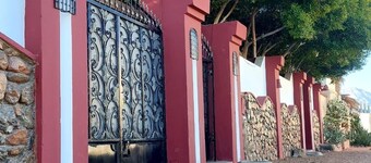 Red Oasis - 3 Bed Rooms / 3 Bath Rooms Villa