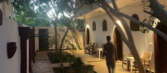 Red Oasis - 3 Bed Rooms / 3 Bath Rooms Villa