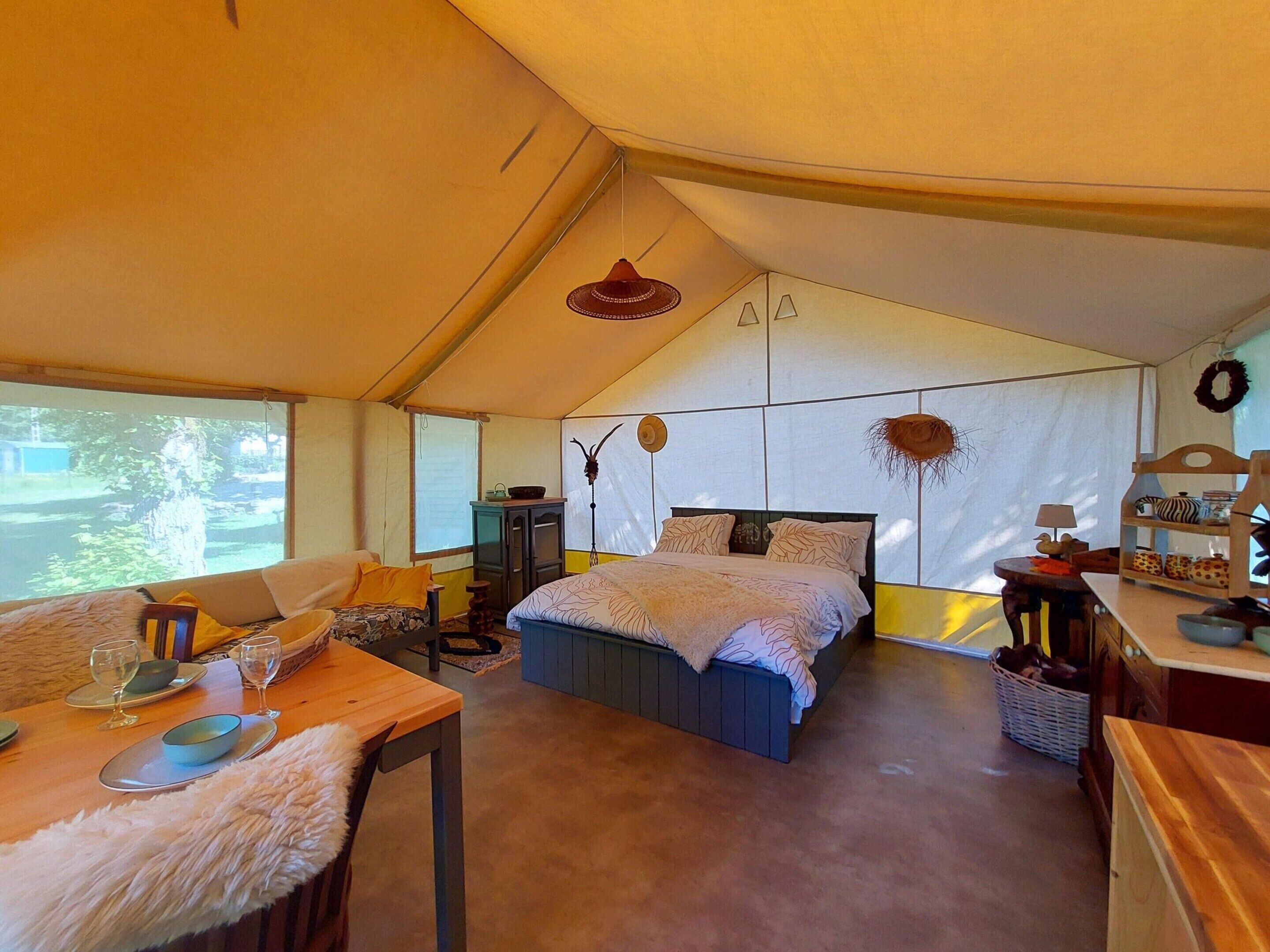 Tent | 1 slaapkamer, individueel gemeubileerd, beddengoed