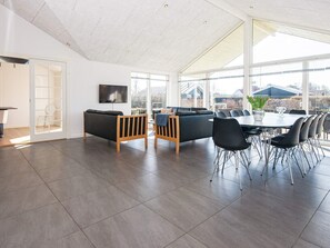 House | Dining