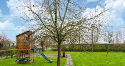 Comfortable Home for a Group With a Large Garden