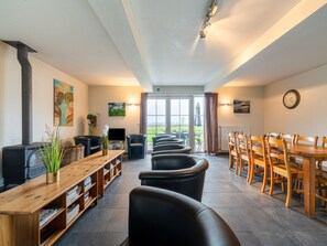 Villa | Dining
