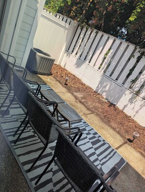 Terrace/patio - Beautifully Updated! 2BR Pet Friendly Apartment, Walk To The Beach! (Myrtle Beach)