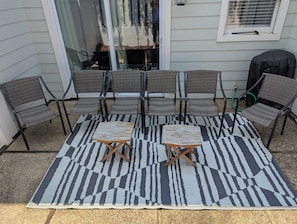 Terrace/patio - Beautifully Updated! 2BR Pet Friendly Apartment, Walk To The Beach! (Myrtle Beach)