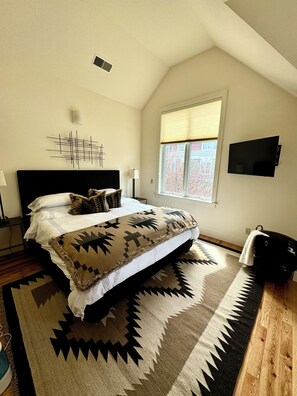 3 bedrooms, iron/ironing board, travel crib, WiFi
