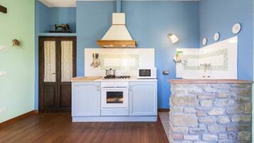 Villa | Private kitchen | Toaster