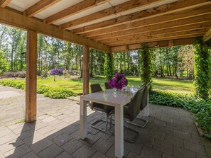 Bungalow | Balcony - Lovely Chalet in Arendonk With Terrace (Oud-Turnhout)